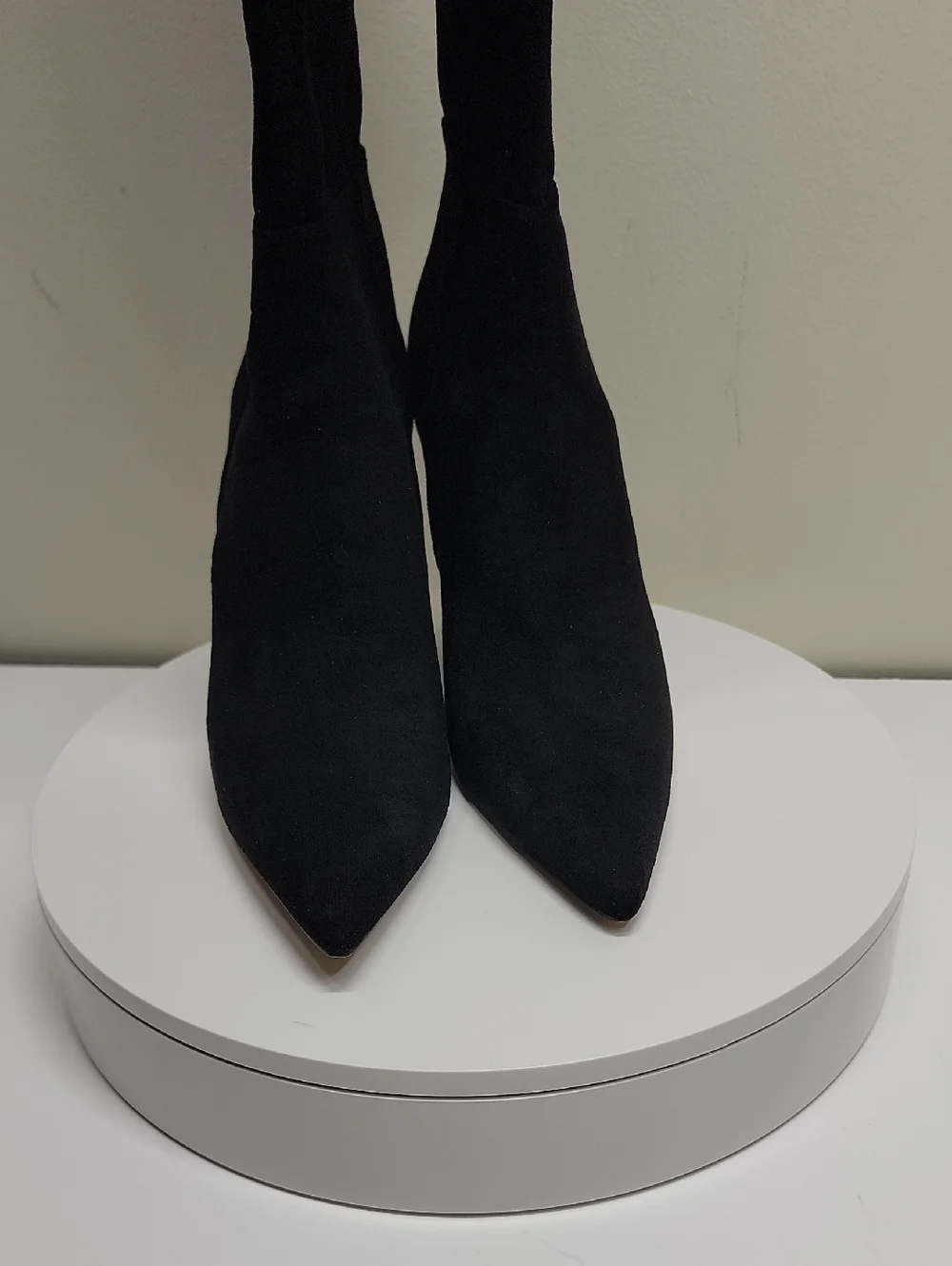 AAJ BY AMINAH NEW IN BOX SCULPTED HEEL OVER-THE-KNEE BOOTS